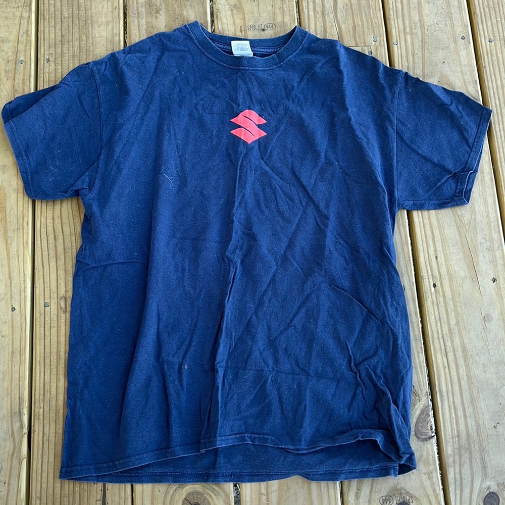 Men’s Gildan shirt